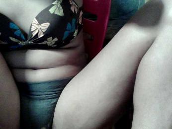 HornyNica webcam model stream image