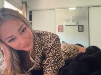 luvlivvyy webcam model stream image