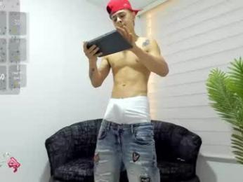 juniormorris_ webcam model stream image