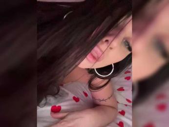 -Hennessy- webcam model stream image