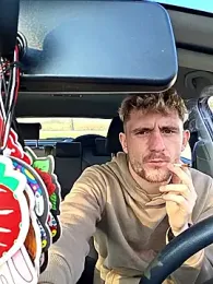 Dejvvvv95 webcam model stream image