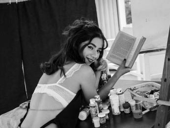 AnnieClay webcam model stream image