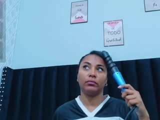 grettchen webcam model stream image