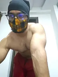 NunnuLelo webcam model stream image
