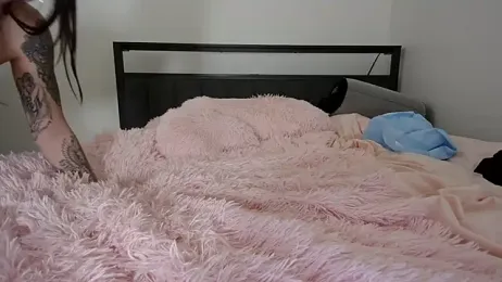 QueenLolaX webcam model stream image