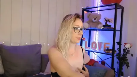 Lyscoquine webcam model stream image