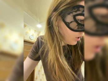 SheisArt webcam model stream image