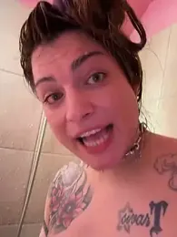 UrHellBri-L webcam stripchat model stream image