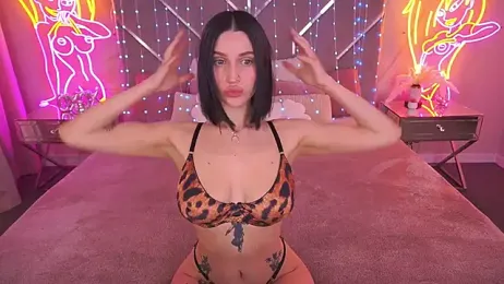JuicyRina webcam model stream image