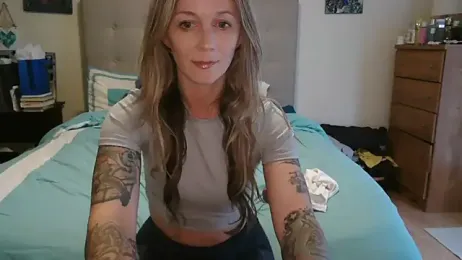 Heyitsmee33 webcam model stream image
