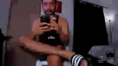 Cloudy_pigDude webcam model stream image