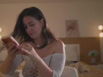 mia_greyy webcam chaturbate model stream image