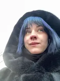 Only_April webcam model stream image