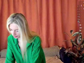 Skinnylady webcam bongacams model stream image