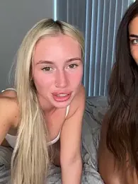 SexySaraxxoo webcam model stream image