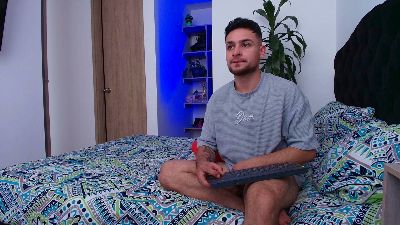 two_sinzXX webcam cam4 model stream image