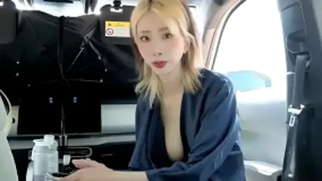 MoonVelour999 webcam model stream image