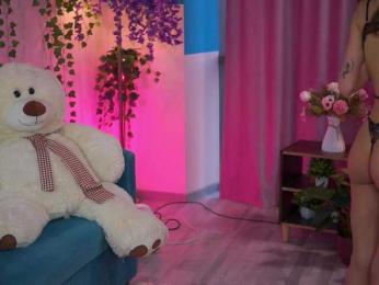 TheAyana webcam model stream image