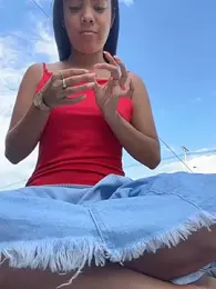 NAUGHTY_LITTLE_18 webcam model stream image