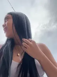 NAUGHTY_LITTLE_18 webcam model stream image