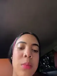 NAUGHTY_LITTLE_18 webcam model stream image