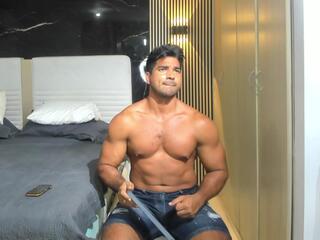 Sebasstian Toro webcam model stream image