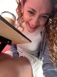 alana15 webcam stripchat model stream image