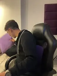 AdrianRinaldi webcam model stream image