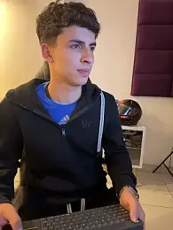 AdrianRinaldi webcam model stream image