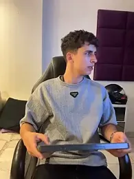 AdrianRinaldi webcam model stream image