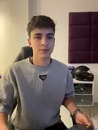 AdrianRinaldi webcam model stream image