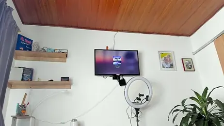 manucute_23_ webcam model stream image