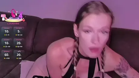 SennFL webcam stripchat model stream image