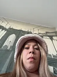 Bigbuttbrooklynn webcam model stream image