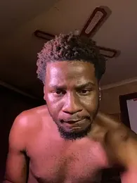 black_Man_dingo webcam model stream image