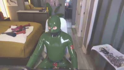 Tightlyrubberd webcam model stream image
