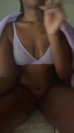 Thalinax webcam model stream image