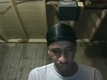 Leo99842 webcam model stream image