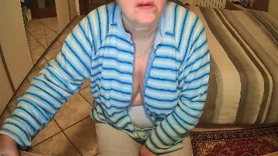 moniba webcam cam4 model stream image