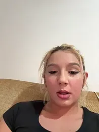 hotamanda01 webcam stripchat model stream image