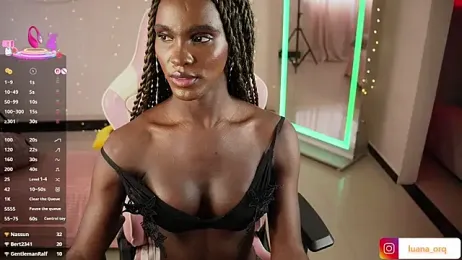 LuanaRisque webcam model stream image