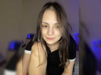 SilverSaya webcam model stream image