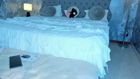 Ramona_Flower webcam model stream image