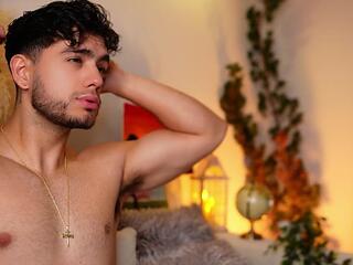 Noah Miller webcam model stream image