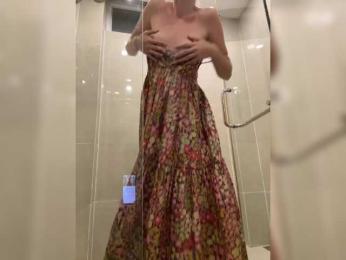 KinaMoonLove webcam bongacams model stream image