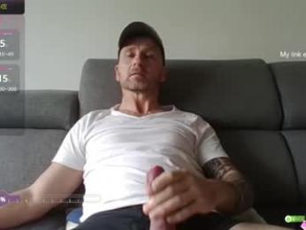 tomhardic webcam model stream image