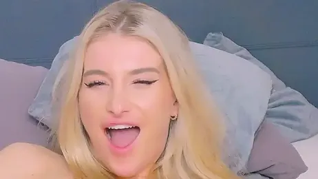 Lia_Benini webcam stripchat model stream image