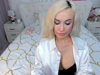 HottieSweetBritney webcam bongacams model stream image