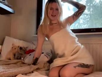 blushandburn webcam model stream image