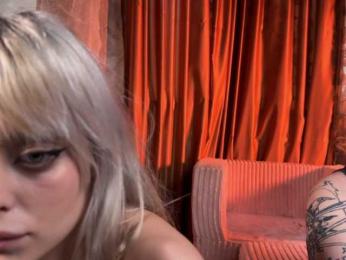 SinChronised webcam model stream image